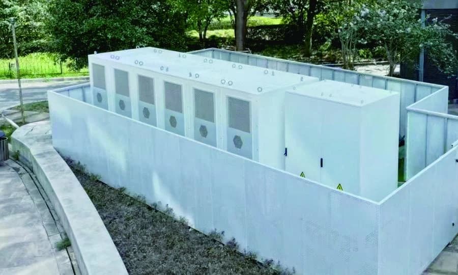 Commercial and industrial battery storage installation